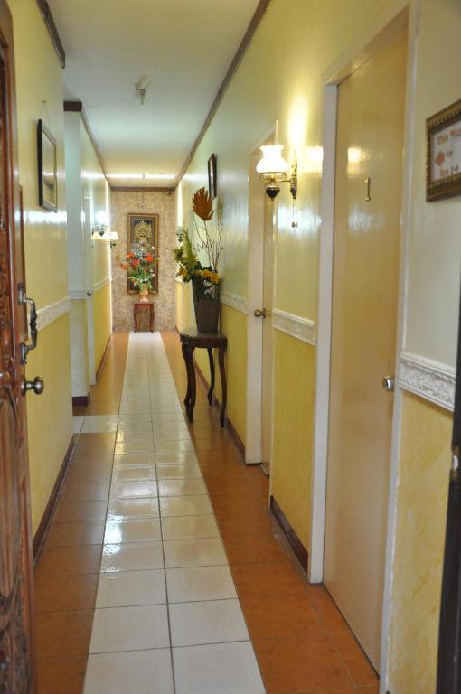 D'Lucky Garden Inn & Suites Tiniguiban Exterior foto